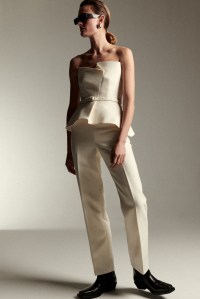 Roland Mouret Pre-Fall 2024Roland Mouret Pre-Fall 2024