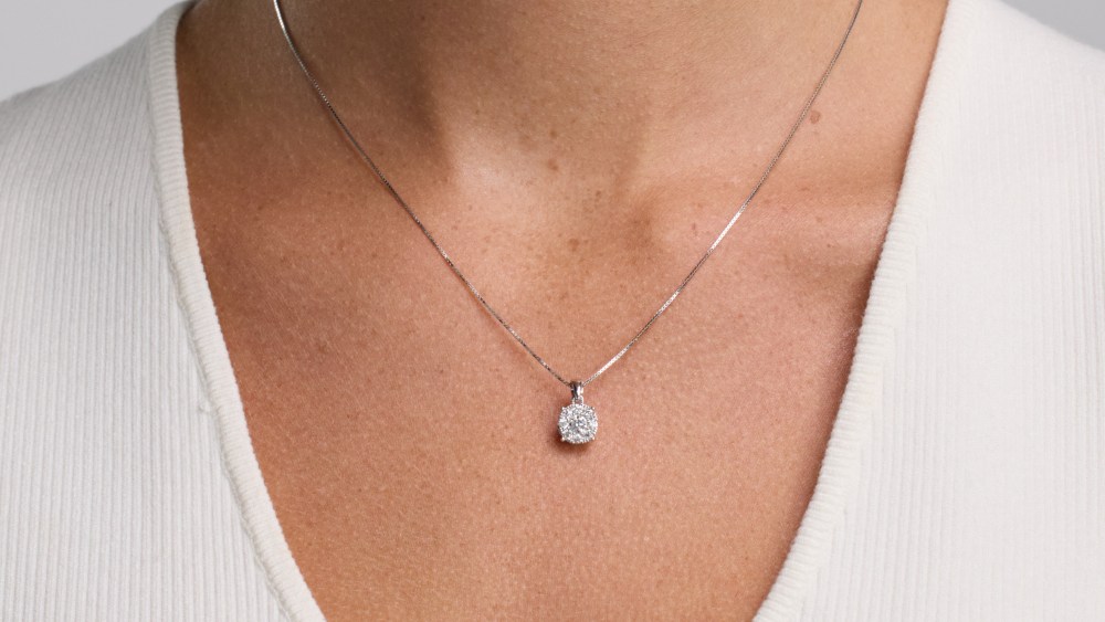 Walmart's lab grown diamond necklace