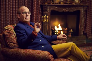 FEUD: Capote Vs. The Swans -- Pictured: Tom Hollander as Truman Capote. CR: Pari Dukovic/FX