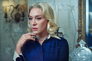 FEUD: Capote Vs. The Swans -- Pictured: Chloë Sevigny as C.Z. Guest. CR: Pari Dukovic/FX