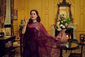 FEUD: Capote Vs. The Swans -- Pictured: Molly Ringwald as Joanne Carson. CR: Pari Dukovic/FX