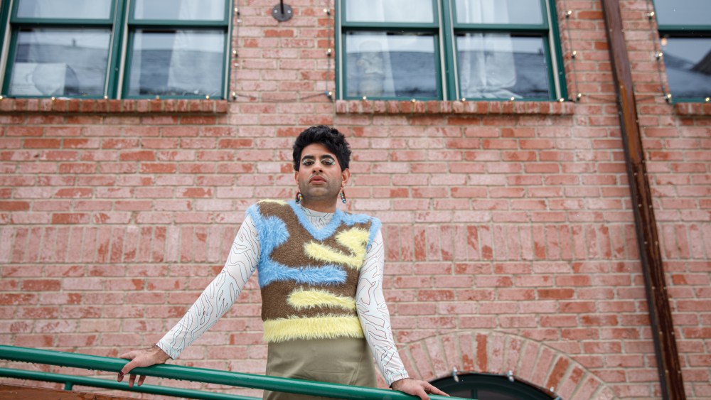 Alok Vaid-Menon