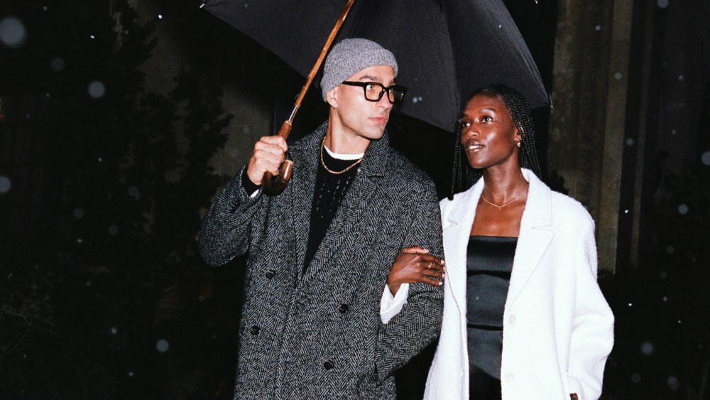 Abercrombie couple umbrella white jacket