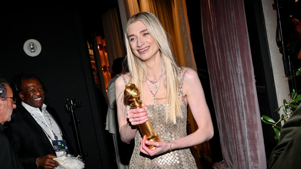 Elizabeth Debicki in Dior couture.
