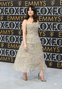 jenna ortega, emmys, emmy awards 2024, jenna ortega emmys, christian dior haute coture, jenna ortega dior, red carpet