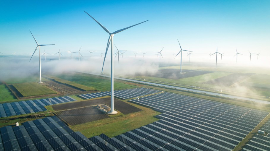 Global CEOs are more focused on a recession and high inflation—and even AI—than they are about investments in renewable energy for growth.