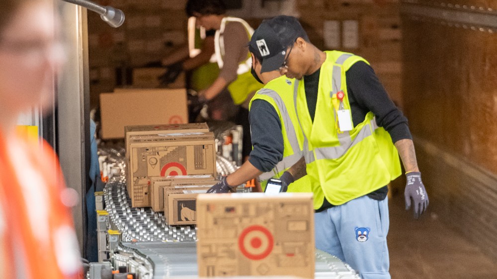 Target sortation boxes conveyor belt