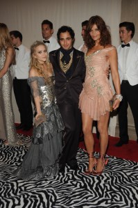 (L-R) Mary-Kate Olsen, Zac Posen and Helena Christensen attend the Metropolitan Museum of Art's 2009 Costume Institute gala. Olsen wears Christian Lacroix Haute Couture. Christensen wears Zac Posen.