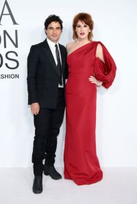 NEW YORK, NEW YORK - NOVEMBER 06: Zac Posen and Molly Ringwald attend the 2023 CFDA Fashion Awards at American Museum of Natural History on November 06, 2023 in New York City. (Photo by Dimitrios Kambouris/Getty Images)