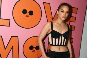 Jasmine Sanders at the Alice + Olivia Fall 2024 ready-to-wear show