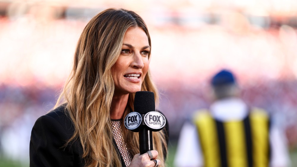 Erin Andrews fashion and style, broadcasts from the sidelines prior to the NFC Championship NFL football game against the Detroit Lions at Levi's Stadium on January 28, 2024 in Santa Clara, California.