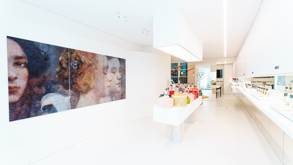 L'Atelier Parfum Paris.
