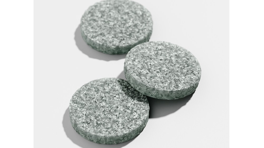 Blu & Green shampoo tablets.