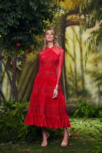 Tadashi Shoji fall 2024 ready-to-wear collection at New York Fashion Week.