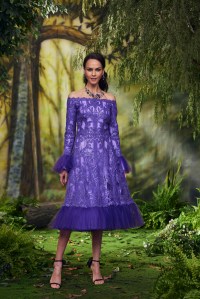 Tadashi Shoji fall 2024 ready-to-wear collection at New York Fashion Week.