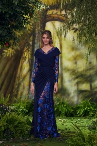 Tadashi Shoji fall 2024 ready-to-wear collection at New York Fashion Week.