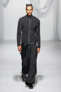Chet Lo Fall 2024 ready-to-wear runway, fashion show & collection photos. Designed by Chet Lo at London Fashion Week, February 2024