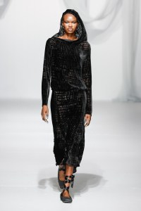 Chet Lo Fall 2024 ready-to-wear runway, fashion show & collection photos. Designed by Chet Lo at London Fashion Week, February 2024