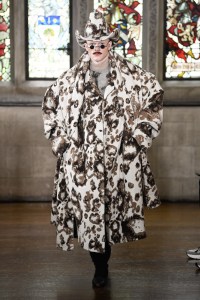 Edward Crutchley Fall 2024 ready-to-wear runway, fashion show & collection photos. Designed by Edward Crutchley at London Fashion