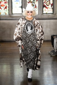 Edward Crutchley Fall 2024 ready-to-wear runway, fashion show & collection photos. Designed by Edward Crutchley at London Fashion