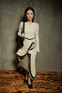 Lee Young-ae at the Bottega Veneta Fall 2024 ready-to-wear show.