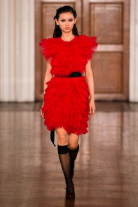 Huishan Zhang Fall 2024 ready-to-wear runway, fashion show & collection photos. Designed by Huishan Zhang at London Fashion Week, February 2024.