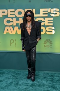 Lenny Kravitz at the People's Choice Awards held at Barker Hangar on February 18, 2024 in Santa Monica, California.