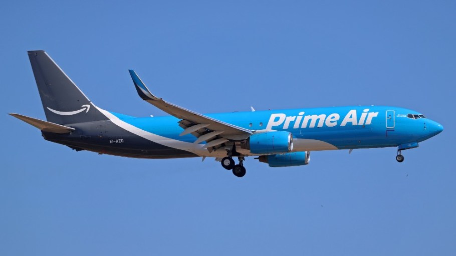Pilots at Amazon's biggest air cargo carrier say contract negotiations have stalled.