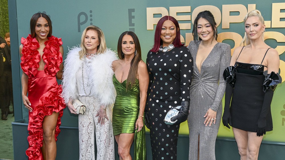 Annemarie Wiley, Kathy Hilton, Kyle Richards, Garcelle Beauvais, Crystal Kung Minkoff and Erika Jayne at the People's Choice Awards held at Barker Hangar on February 18, 2024 in Santa Monica, California.