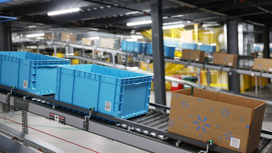 Walmart’s next-generation fulfillment center in Joliet, Ill.