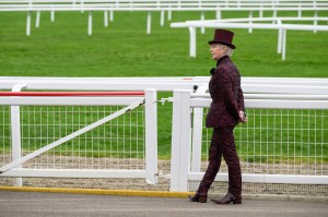 CHELTENHAM, ENGLAND - MARCH 13: A race-goer wears a top hat as he attends Style Wednesday, day two of the Cheltenham Festival at Cheltenham Racecourse on March 13, 2024 in Cheltenham, England. This year organisers at the Cheltenham Festival have decided to re-style the traditional Ladies Day Meet calling it Style Wednesday. (Photo by Leon Neal/Getty Images)