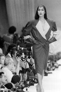 Anna Bayle in the Thierry Mugler Spring 1986 Ready-to-Wear Collection