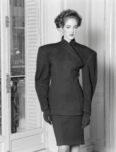 Thierry Mugler Fall 1986 Ready-to-Wear Advance