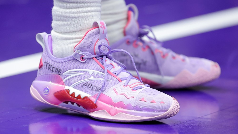 Anta shoes seen worn by Kyrie Irving on Nov. 14, 2023 in New Orleans, La.