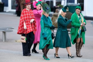 CHELTENHAM, ENGLAND - MARCH 14: Fashion during day three of the Cheltenham Festival 2024 at Cheltenham Racecourse on March 14, 2024 in Cheltenham, England. (Photo by Alan Crowhurst/Getty Images)