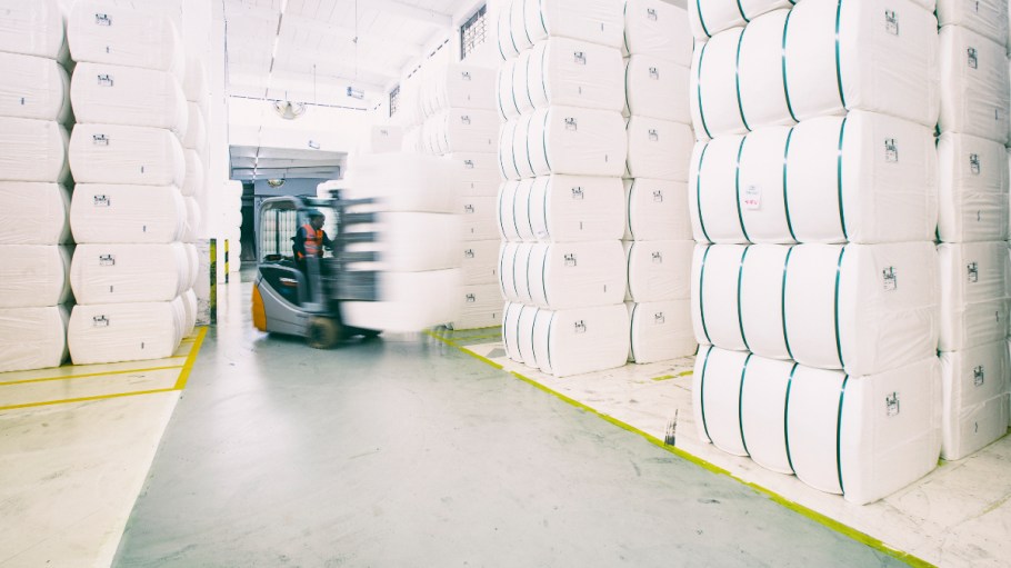 Lenzing's latest sustainability report details its new GHG commitments, its green energy progress and more.