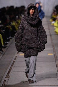 Alexander McQueen Fall 2024 Ready-to-Wear Collection at Milan Fashion Week