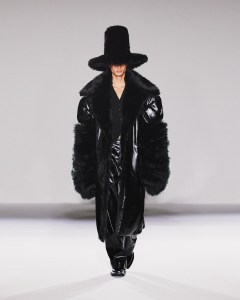 Chen Peng Fall 2024 Ready-to-Wear Collection at Paris Fashion Week