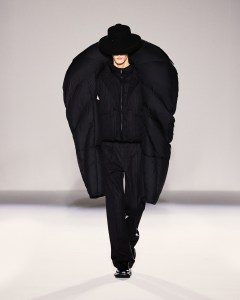 Chen Peng Fall 2024 Ready-to-Wear Collection at Paris Fashion Week