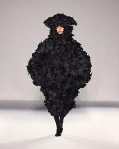 Chen Peng Fall 2024 Ready-to-Wear Collection at Paris Fashion Week