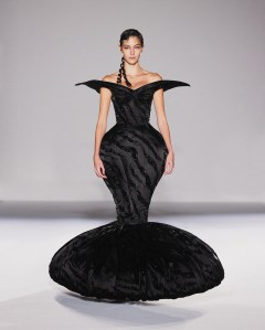 Chen Peng Fall 2024 Ready-to-Wear Collection at Paris Fashion Week