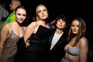 AnnaSophia Robb, Zoe Lister-Jones, Sammi Cohen and Joey King