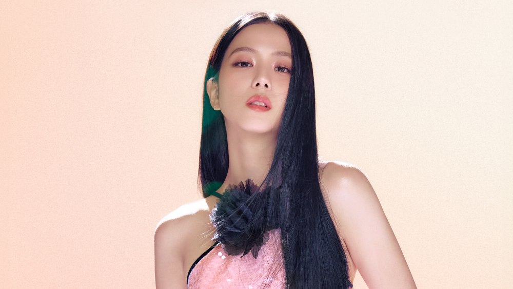 Jisoo in the spring 2024 Self-Portrait campaign.