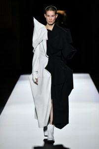 Yohji Yamamoto Fall 2024 Ready-to-Wear Collection at Paris Fashion Week