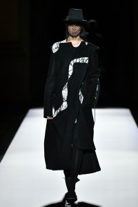 Yohji Yamamoto Fall 2024 Ready-to-Wear Collection at Paris Fashion Week