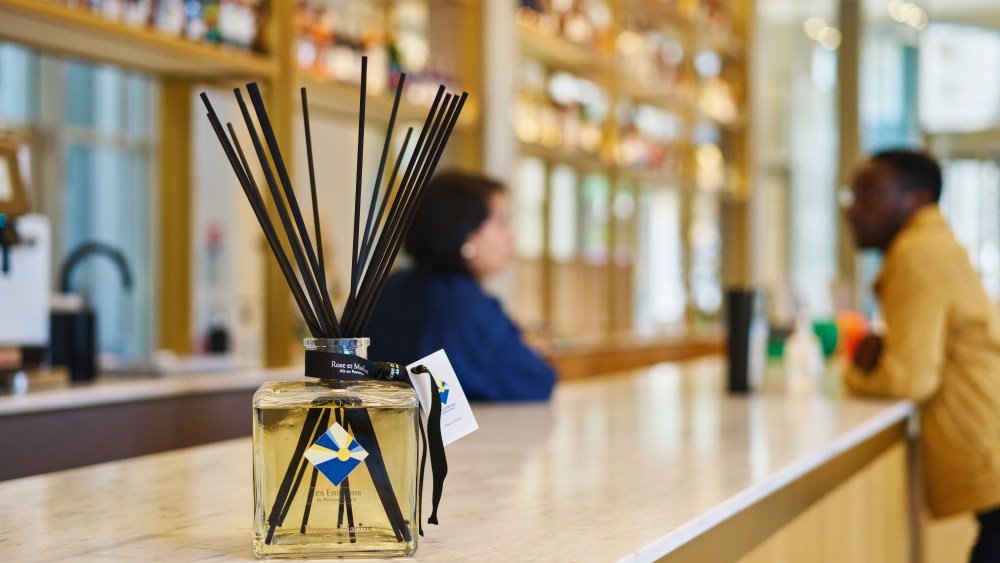 Les Embruns, Pernod Ricard's scent.