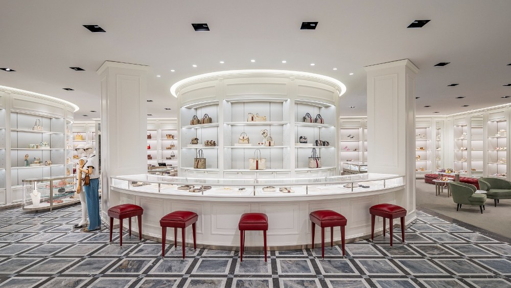 Gucci South Coast Plaza 04/24