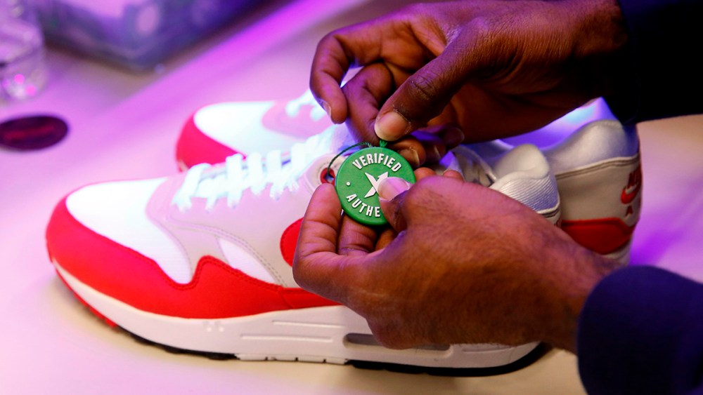 StockX, Nike Air Max, sneakers, resale, counterfeit, shoes
