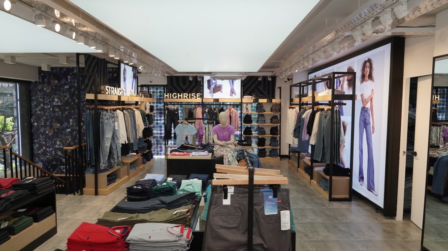 Levi’s is expanding its retail footprint in Asia.