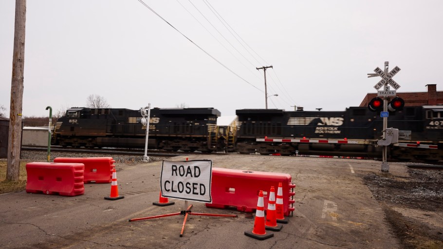 Proxy advisor Glass Lewis unveiled it is siding with Ancora in its campaign, recommending that Norfolk Southern shareholders vote for six of Ancora’s seven nominees for the board overhaul.